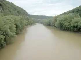 La rivière Kentucky traversant la Bluegrass region.