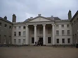 Entrée principale de Kenwood Housecolonnade de Robert Adam(façade sur cour).