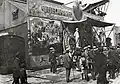 Foire sur la place Vredenburg à Utrecht, avec la tente de lutte du Théâtre St Michel, 1908.