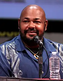 Kevin Michael Richardson interprète la voix de Shredder.