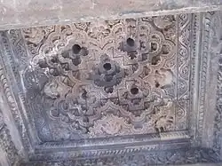 Le plafond du sanctuaire.