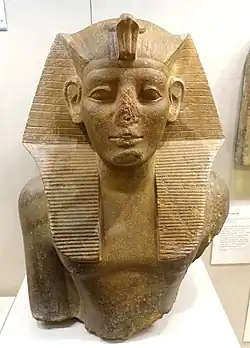 Neferhotep&nbsp;Ier, roi, fin XIIIe dyn. d'Abydos, v. 1750. Quartzite. Université de Chicago