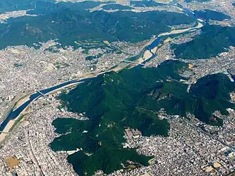 Vue aérienne du mont Kinka.