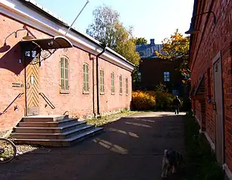 La bibliothèque.