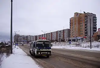 La rue du 60e anniversaire d'Octobre. à Kirovo-Tchepetsk.