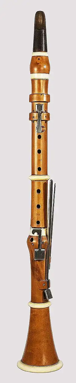 Clarinette ancienne à 5&nbsp;clés (vers 1800).