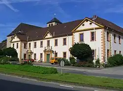 Le bâtiment principal.