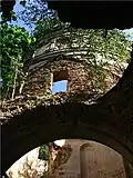 Les ruines d'une église en brique de 1806. (2009)