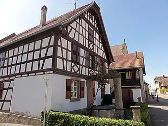 Puits (1725),rue de la Division-Leclerc.