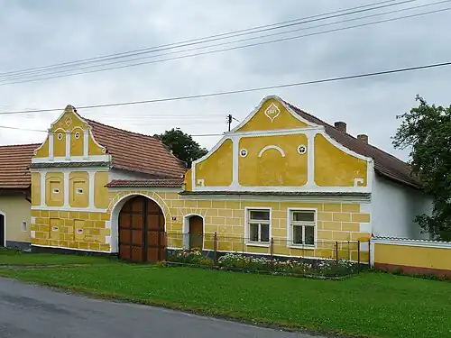 Architecture traditionnelle inspirée du baroque (1861).
