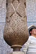 Détail d'une colonne de l'aïvan