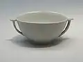 Coupe à vin en porcelaine blanche de la période Joseon. Musée national de Corée
