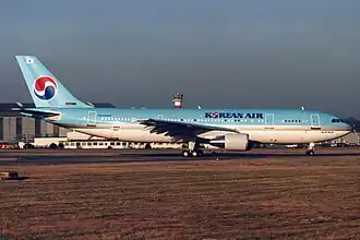 L'Airbus A300-600 impliqué dans l'accident, avec son ancienne immatriculation (F-WWAO), ici en janvier 1991, avant d'être livré à Korean Air.