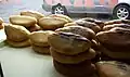 Kue pukis.