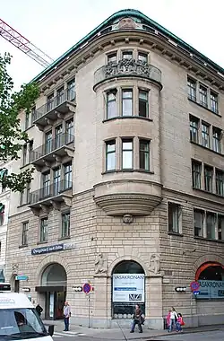 vänster