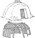 Armature caractéristique avec deux arches en bois courbé.
