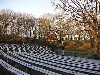 L'amphithéâtre.