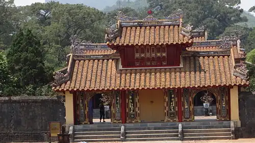 La porte Hien Duc.