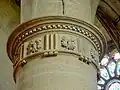 Entablement des piliers des grandes arcades.