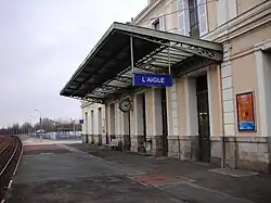 Le quai latéral.