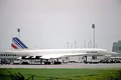 L'avion supersonique Concorde (ici le F-BVFD) stationné à Roissy