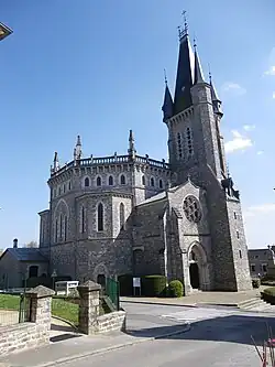 Vue latérale de l'église