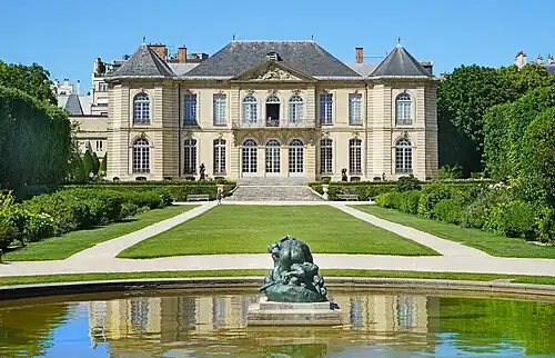 Façade côté jardin de l'hôtel de Biron (musée Rodin), Paris.