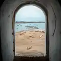 Nicola lo Calzo, Vue sur l’atelier de construction des pirogues, Fort d'Elmina, Ghana, 2023.