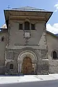 La façade.