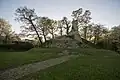 Les ruines du donjon de Chevré en 2017.
