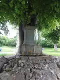 Oratoire Notre-Dame devant la chapelle.