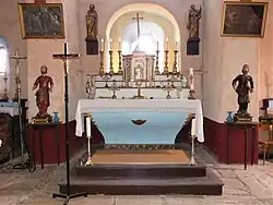 Le maître-autel.