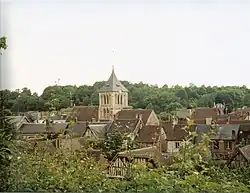 Vue de La Ferrière avec son clocher gothique