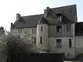 Un hôtel particulier.