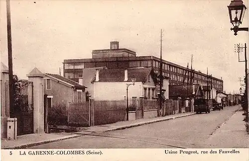 Rue des Fauvelles vers le nord-est,à la Garenne-Colombes.