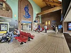 Le hall.
