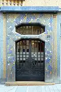Porte d'entrée de la Maison bleue à Angers.