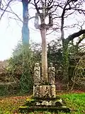 Le calvaire de Poulbroc'h (date du XVIe&nbsp;siècle).