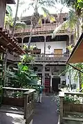Casa de los Balcones, Patio.