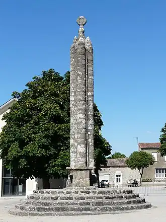 La croix hosannière.
