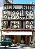 Maison à colombages, rue Armand-Caduc (juin&nbsp;2009).