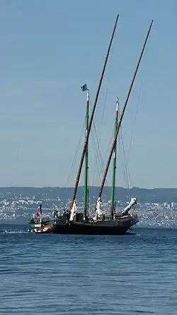Vue de la poupe.