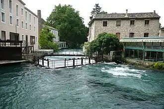 La Sorgue à Fontaine-de-Vaucluse à 1,53&nbsp;mètre.
