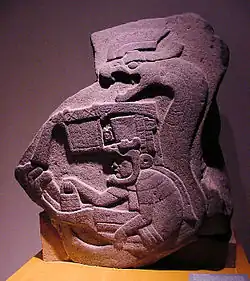 Stèle montrant le serpent à plumes, la plus ancienne représentation connue de Mésoamérique.