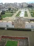 Vue sur le jardin et le système de réservoirs