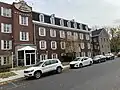 La résidence pour personnes âgées La Belle Époque, dont la section principale  constituait le couvent des Sœurs de la Providence jusqu'en 1987.