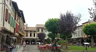 Place du Maréchal-Leclerc à Mirepoix.
