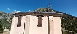 Vue du clocher et des fenêtres de la chapelle Notre-Dame-des-Anges.