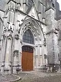 Façade ouest de l'église.