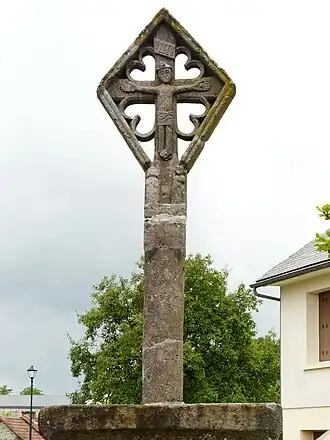 La croix en lave.